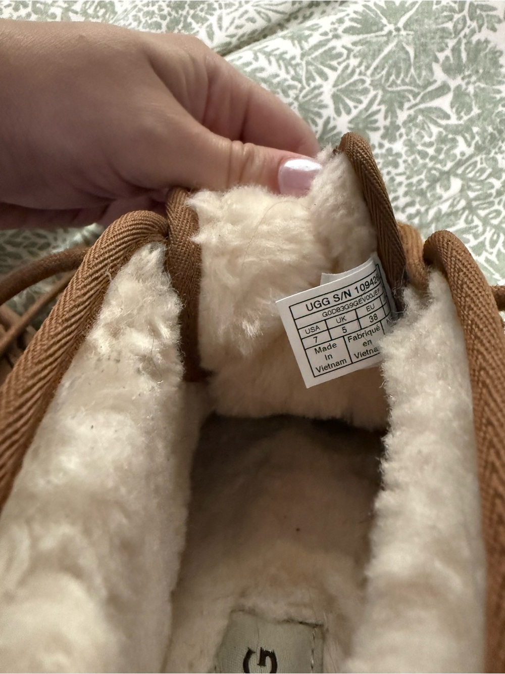UGG Women’s Neumel Boots - Picture 7 of 9